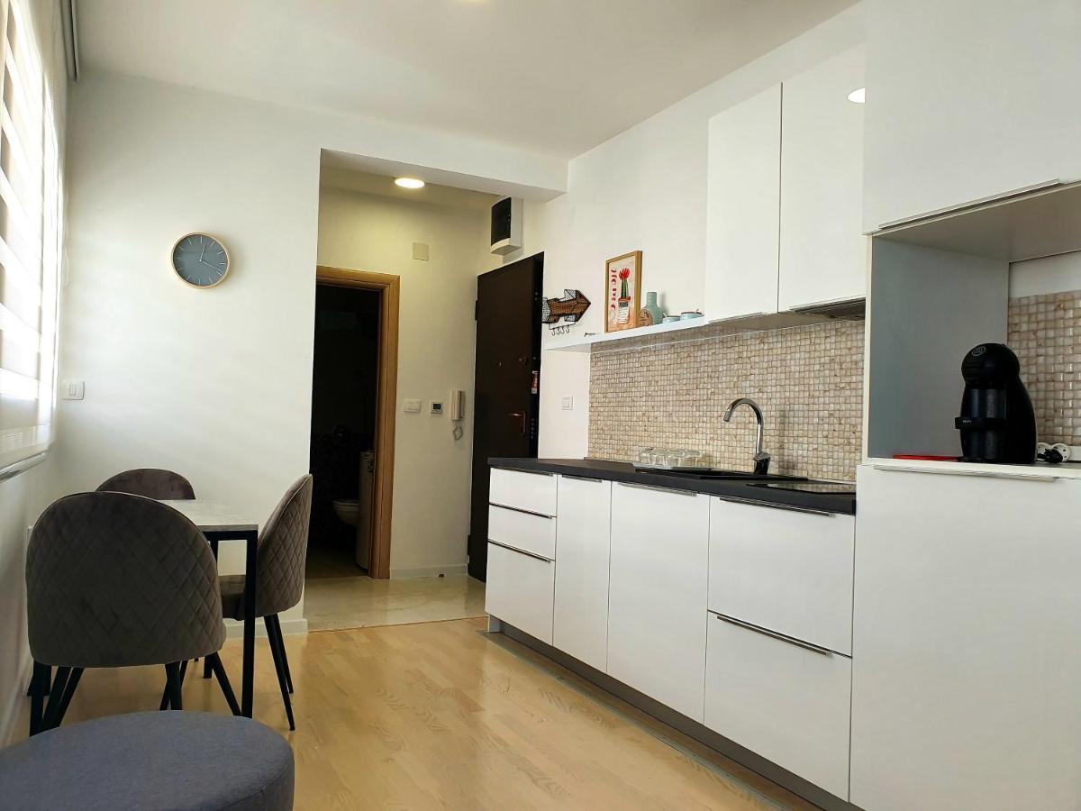 Aleksandar First Sea Line Apartment Bar Exterior photo